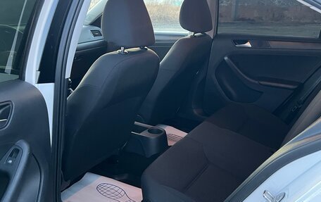 Volkswagen Jetta VI, 2015 год, 1 220 000 рублей, 18 фотография