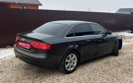 Audi A4, 2010 год, 650 000 рублей, 2 фотография