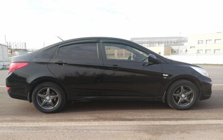 Hyundai Solaris II рестайлинг, 2013 год, 1 150 000 рублей, 4 фотография