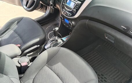 Hyundai Solaris II рестайлинг, 2013 год, 1 150 000 рублей, 11 фотография