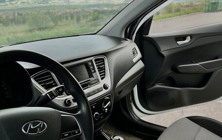 Hyundai Solaris II рестайлинг, 2020 год, 1 360 000 рублей, 4 фотография