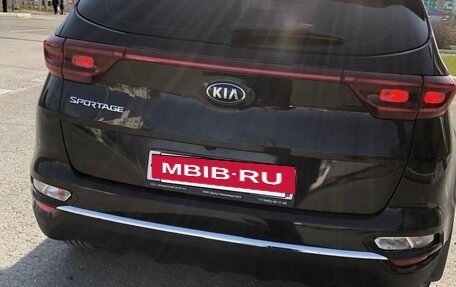 KIA Sportage IV рестайлинг, 2020 год, 2 000 000 рублей, 8 фотография