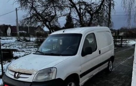 Peugeot Partner II рестайлинг 2, 2011 год, 280 000 рублей, 1 фотография