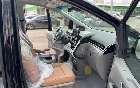 Hyundai Staria, 2024 год, 9 100 000 рублей, 19 фотография