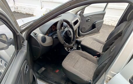 Renault Logan I, 2012 год, 255 000 рублей, 10 фотография