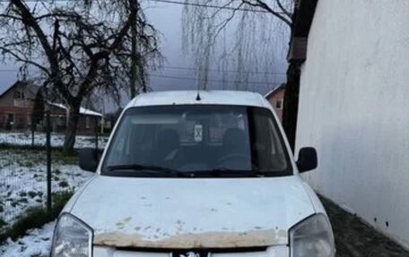 Peugeot Partner II рестайлинг 2, 2011 год, 280 000 рублей, 2 фотография