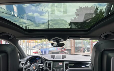 Porsche Macan I рестайлинг, 2017 год, 4 500 000 рублей, 26 фотография