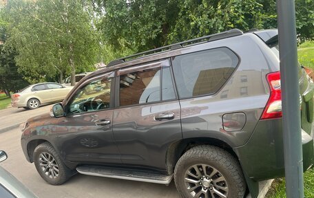 Toyota Land Cruiser Prado 150 рестайлинг 2, 2014 год, 2 960 000 рублей, 3 фотография