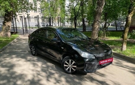 KIA Rio IV, 2018 год, 890 000 рублей, 2 фотография