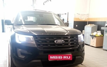 Ford Explorer VI, 2017 год, 2 150 000 рублей, 2 фотография