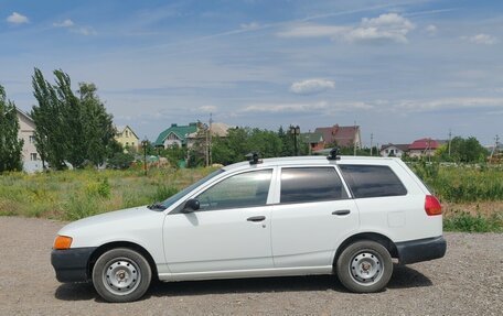 Nissan AD II, 2002 год, 335 000 рублей, 2 фотография