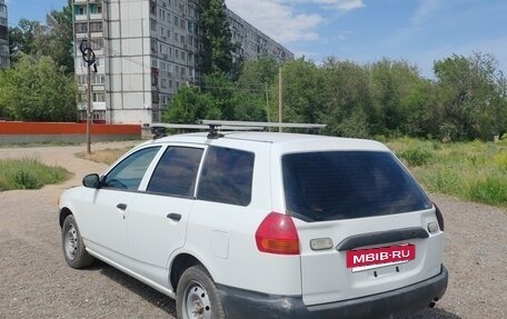 Nissan AD II, 2002 год, 335 000 рублей, 3 фотография