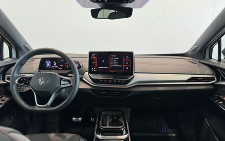 Volkswagen ID.4, 2023 год, 3 800 000 рублей, 13 фотография