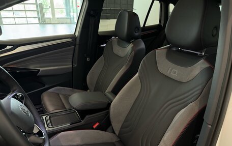 Volkswagen ID.4, 2023 год, 3 800 000 рублей, 25 фотография