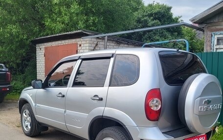 Chevrolet Niva I рестайлинг, 2011 год, 560 000 рублей, 1 фотография