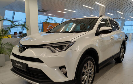 Toyota RAV4, 2016 год, 2 250 000 рублей, 1 фотография