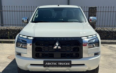 Mitsubishi L200 IV рестайлинг, 2024 год, 5 350 000 рублей, 2 фотография