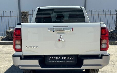 Mitsubishi L200 IV рестайлинг, 2024 год, 5 350 000 рублей, 7 фотография