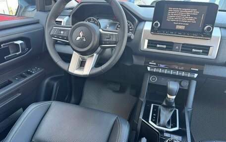 Mitsubishi L200 IV рестайлинг, 2024 год, 5 350 000 рублей, 10 фотография