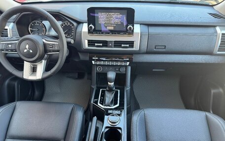 Mitsubishi L200 IV рестайлинг, 2024 год, 5 350 000 рублей, 11 фотография