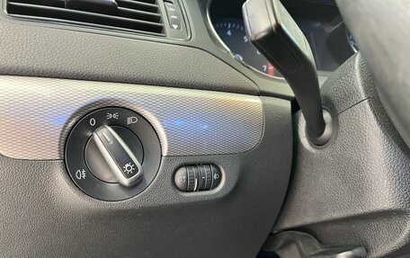 Volkswagen Jetta VI, 2015 год, 899 000 рублей, 13 фотография
