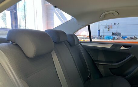 Volkswagen Jetta VI, 2015 год, 899 000 рублей, 20 фотография
