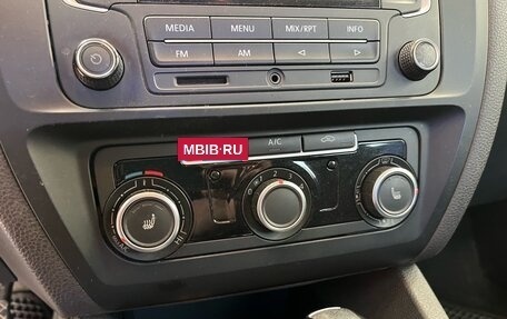 Volkswagen Jetta VI, 2015 год, 899 000 рублей, 17 фотография