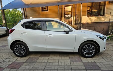Mazda Demio IV, 2018 год, 1 400 000 рублей, 4 фотография