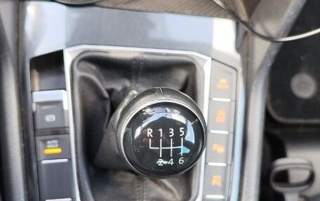 Volkswagen Tiguan II, 2018 год, 2 950 000 рублей, 8 фотография