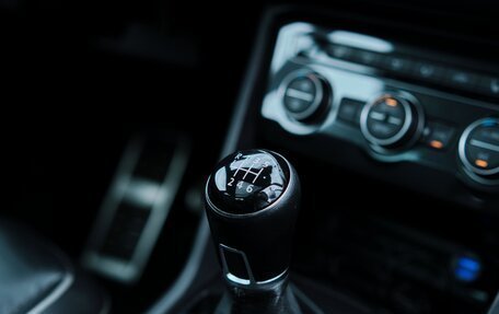 Volkswagen Tiguan II, 2018 год, 2 950 000 рублей, 16 фотография