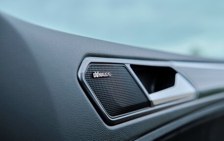 Volkswagen Tiguan II, 2018 год, 2 950 000 рублей, 15 фотография