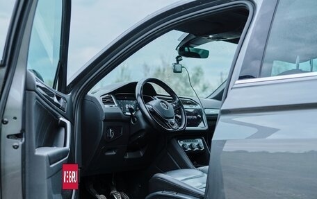 Volkswagen Tiguan II, 2018 год, 2 950 000 рублей, 12 фотография