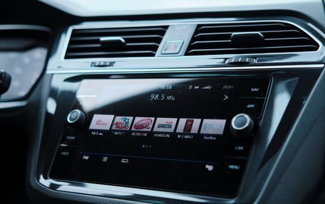 Volkswagen Tiguan II, 2018 год, 2 950 000 рублей, 21 фотография