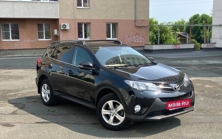 Toyota RAV4, 2014 год, 2 550 000 рублей, 6 фотография