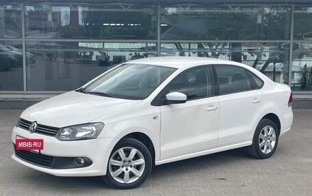 Volkswagen Polo VI (EU Market), 2011 год, 597 000 рублей, 2 фотография