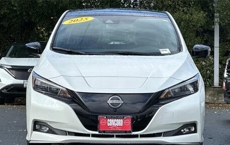 Nissan Leaf II, 2025 год, 3 795 000 рублей, 2 фотография