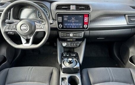 Nissan Leaf II, 2025 год, 3 795 000 рублей, 10 фотография