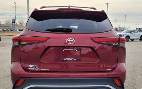 Toyota Highlander, 2023 год, 4 500 000 рублей, 6 фотография
