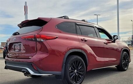 Toyota Highlander, 2023 год, 4 500 000 рублей, 7 фотография