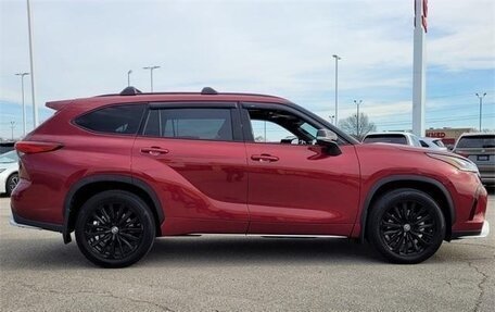Toyota Highlander, 2023 год, 4 500 000 рублей, 8 фотография