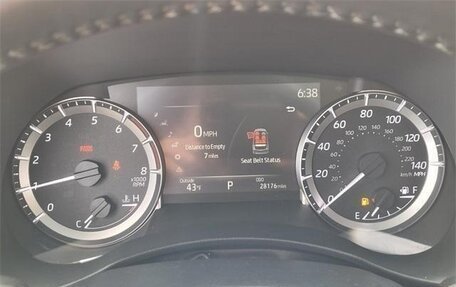 Toyota Highlander, 2023 год, 4 500 000 рублей, 16 фотография