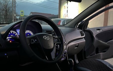 Hyundai Solaris II рестайлинг, 2012 год, 450 000 рублей, 3 фотография