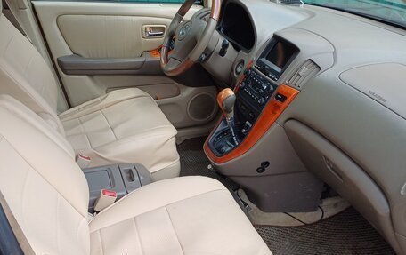 Lexus RX IV рестайлинг, 2001 год, 950 000 рублей, 6 фотография