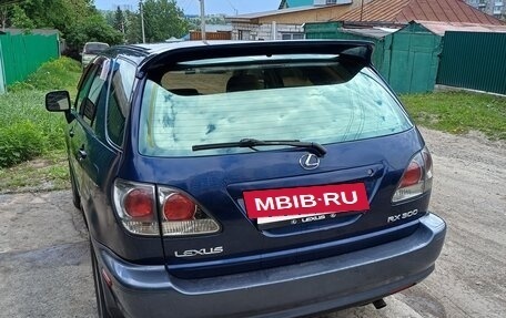 Lexus RX IV рестайлинг, 2001 год, 950 000 рублей, 2 фотография