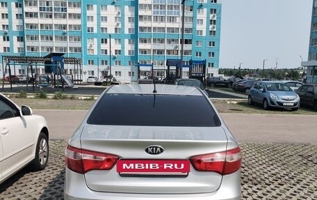 KIA Rio III рестайлинг, 2013 год, 800 000 рублей, 4 фотография