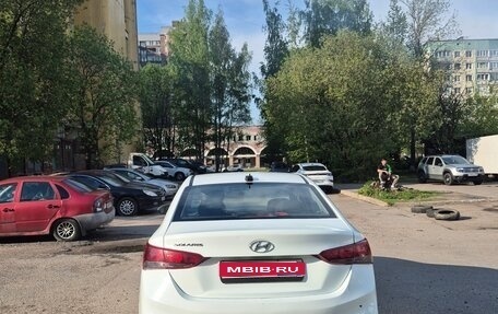 Hyundai Solaris II рестайлинг, 2019 год, 990 000 рублей, 1 фотография