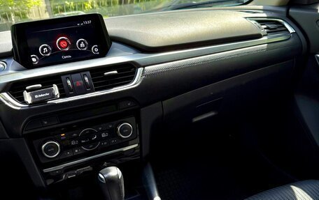Mazda 6, 2017 год, 1 850 000 рублей, 19 фотография
