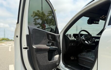 Mercedes-Benz GLB AMG, 2022 год, 4 270 000 рублей, 11 фотография