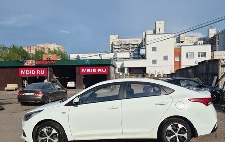 Hyundai Solaris II рестайлинг, 2019 год, 990 000 рублей, 8 фотография