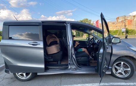Honda Freed I, 2011 год, 1 050 000 рублей, 6 фотография